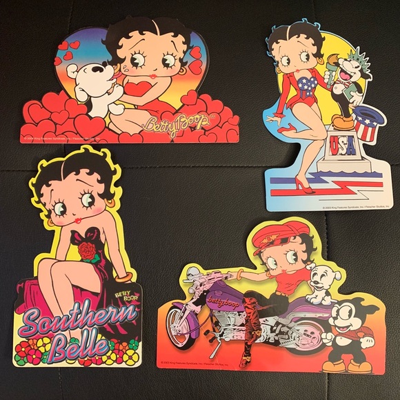 Betty Boop Accessories - Set of 4 Betty Boop Postcards from 2004